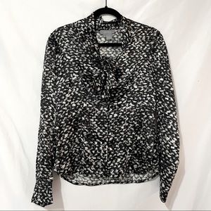 Eccoci Black & White Silk Bow Button Blouse